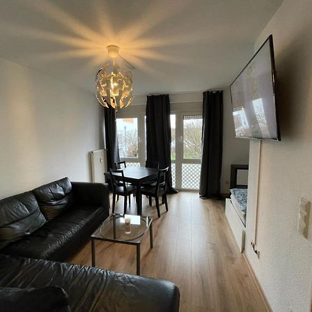 Ferienwohnung Mit 2 Zimmer, Kueche, Bad, In 사르브루켄 외부 사진