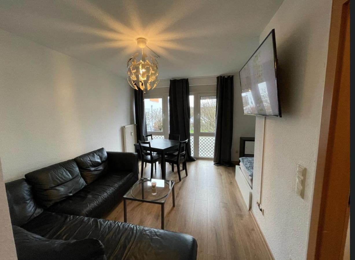 Ferienwohnung Mit 2 Zimmer, Kueche, Bad, In 사르브루켄 외부 사진